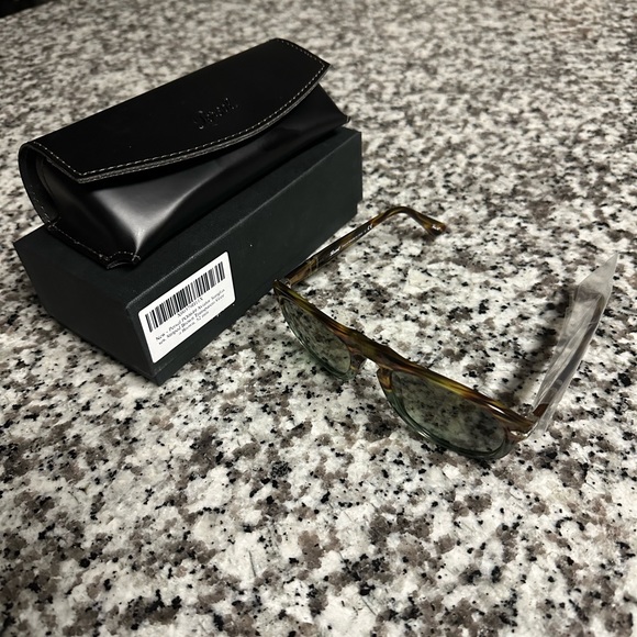 I’m selling this never used Persol sunglasses, model PO 0649. I paid $344 - Picture 4 of 5
